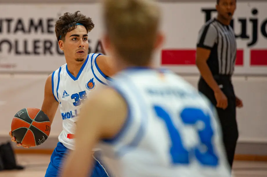 El Pujol CB Mollerussa comença la temporada amb una victòria a casa davant el CB Les Franqueses - Foto: Jordi Vinuesa