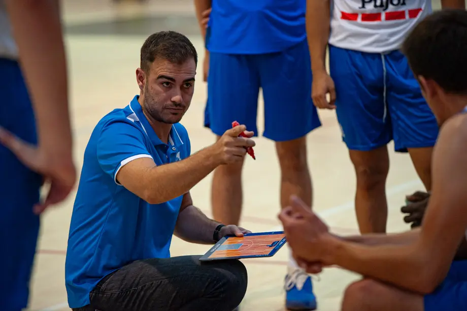 El Pujol CB Mollerussa comença la temporada amb una victòria a casa davant el CB Les Franqueses - Foto: Jordi Vinuesa