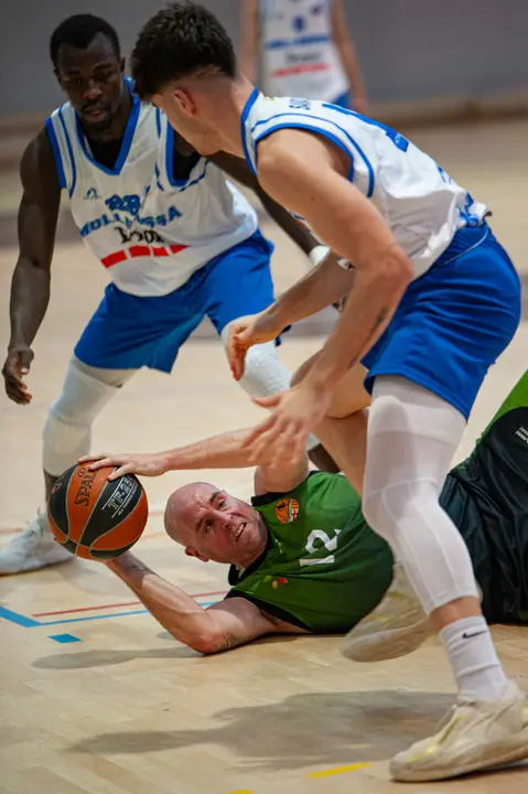 El Pujol CB Mollerussa comença la temporada amb una victòria a casa davant el CB Les Franqueses - Foto: Jordi Vinuesa