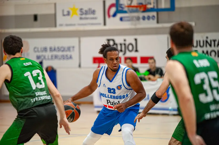 El Pujol CB Mollerussa comença la temporada amb una victòria a casa davant el CB Les Franqueses - Foto: Jordi Vinuesa