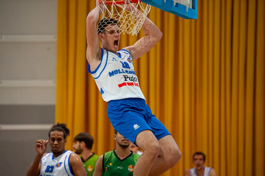 El Pujol CB Mollerussa comença la temporada amb una victòria a casa davant el CB Les Franqueses - Foto: Jordi Vinuesa