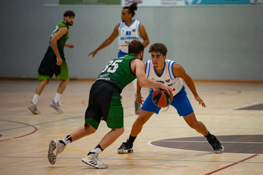 El Pujol CB Mollerussa comença la temporada amb una victòria a casa davant el CB Les Franqueses - Foto: Jordi Vinuesa