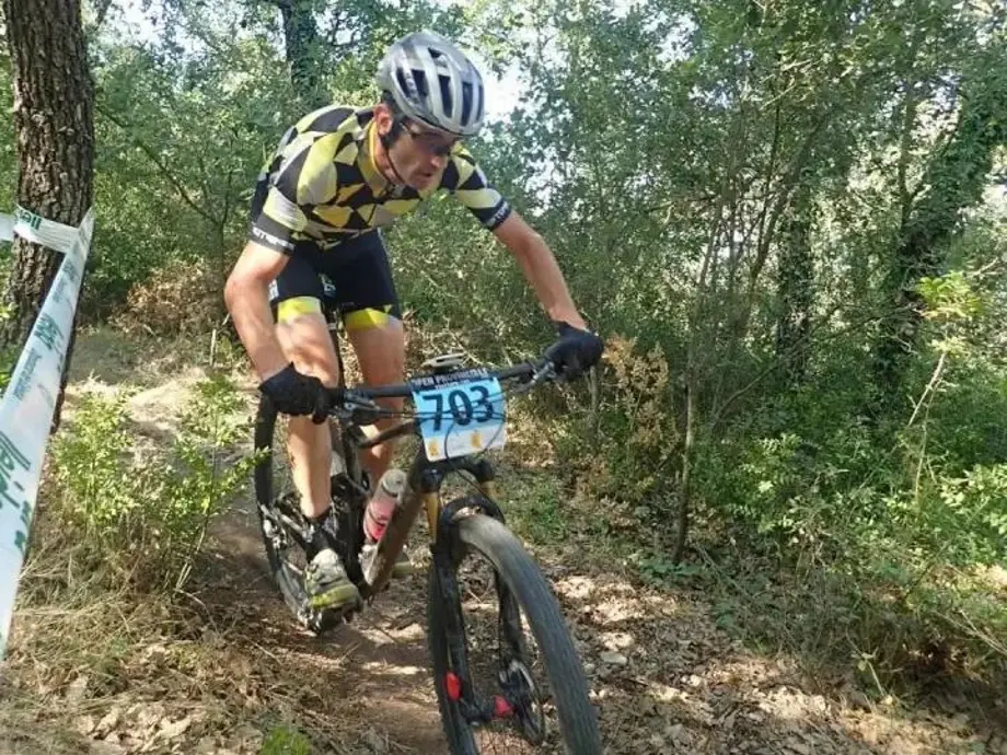 Baixada durant una competició de BTT - Foto: Cedida pel Monestir de les Avellanes