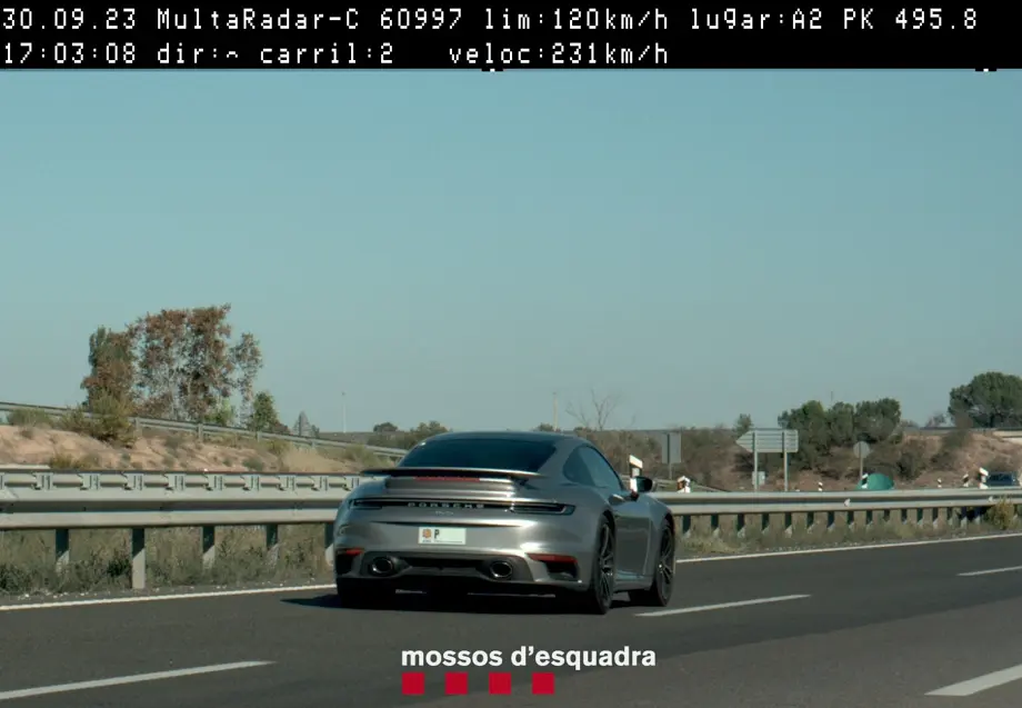 Un turisme a 231km per l'A-2 - Foto: Mossos d'Esquadra