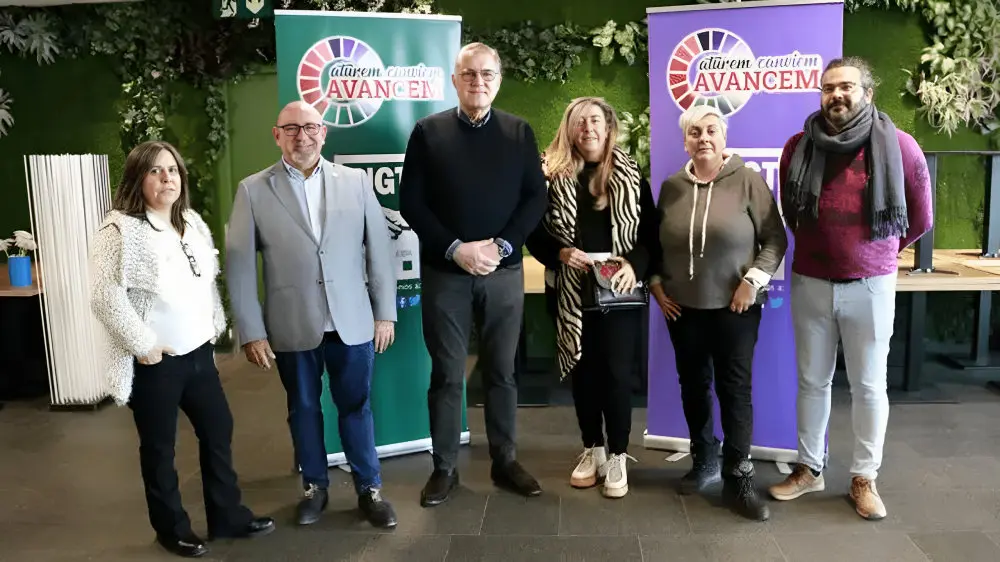 El secretari de la UGT Terres de Lleida, José Luis Aguilà, acompanyat d'altres representants del sindicat durant el tradicional esmorzar amb els mitjans de comunicació a Lleida - Foto: Anna Berga