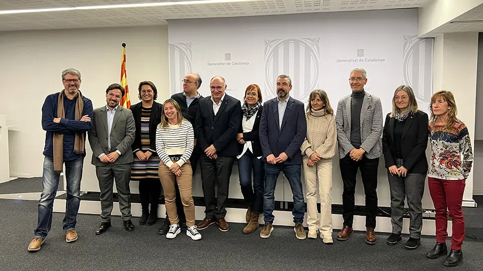 La delegada del Govern a Lleida, Montse Bergés, amb els directors dels diferents serveis territorials

Data de publicació: dimecres 10 de gener del 2024, 13:37

Localització: Lleida

Autor: Oriol Bosch