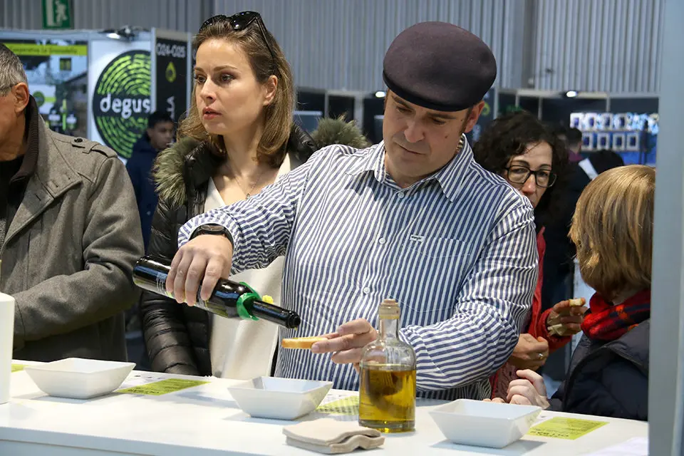 Productors garriguencs de la Fira de l'Oli es mostren satisfets amb les vendes i preveuen tancar amb un balanç positiu