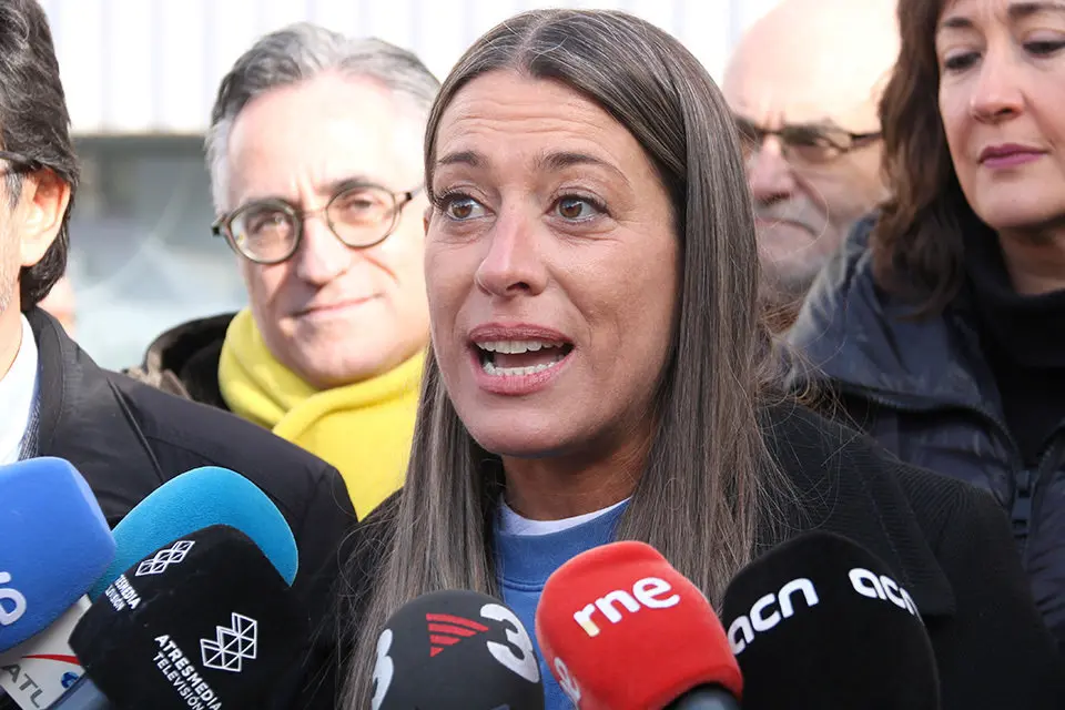 Míriam Nogueras durant l'atenció als mitjans a les Borges Blanques

Data de publicació: diumenge 21 de gener del 2024, 12:38

Localització: Les Borges Blanques

Autor: Ignasi Gómez