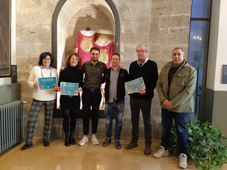 Premiats 1r Concurs d'aparadors de  Nadal a Cervera - Foto: Paeria de Cervera