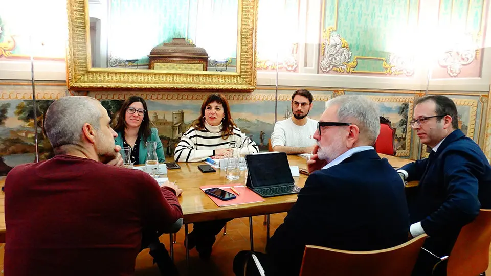 Els alcaldes de Cervera, Mollerussa, Lleida, Tàrrega, Balaguer i les Borges Blanques després de la trobada que han mantingut a la capital de l'Urgell - Foto: E. Barta