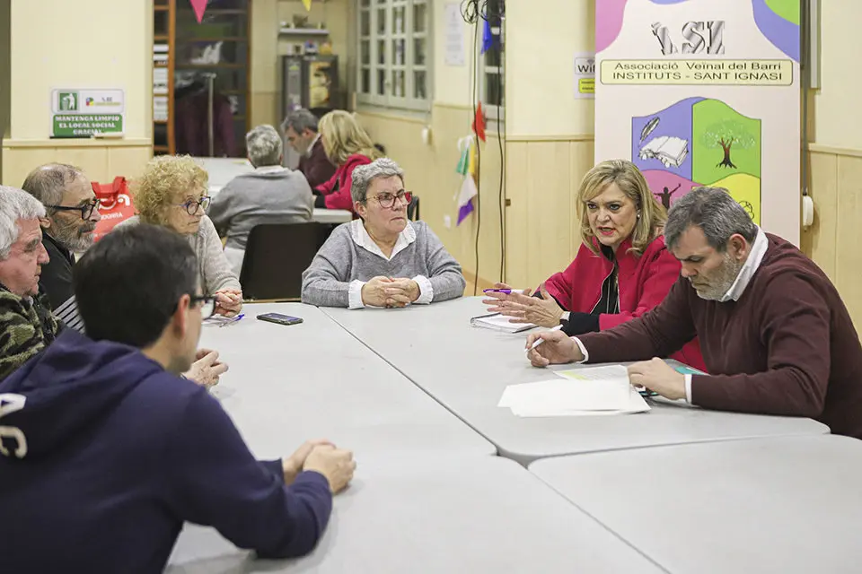 Junts es reuneix amb l'AVV Instituts-Sant Ignasi (JuntsXCat Paeria)