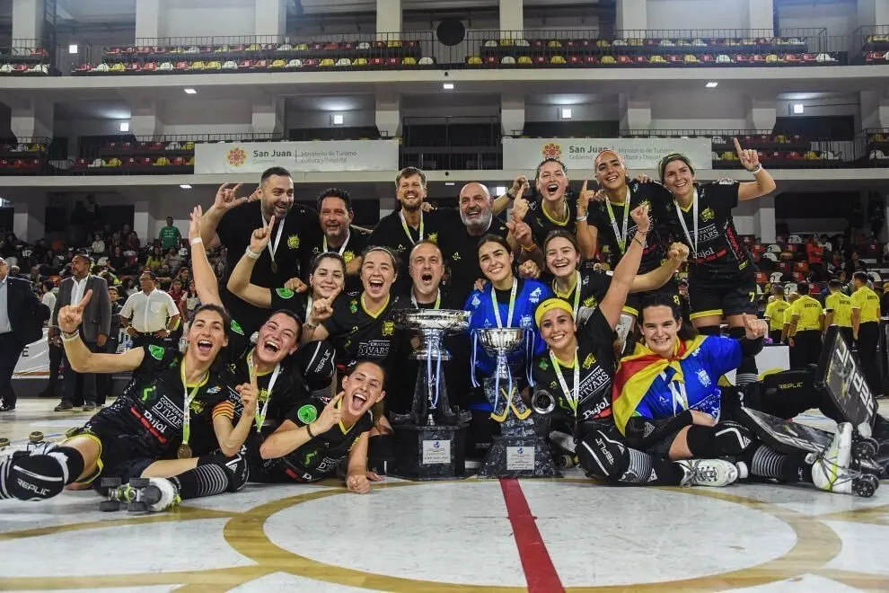 Les jugadores del Vila-sana, celebrant la victòria. Foto: Club Patí Vila-sana