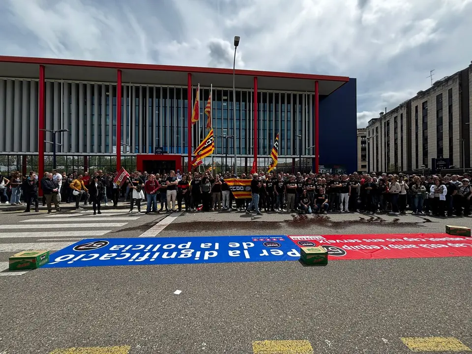 Uns 300 Mossos denuncien impunitat contra les agressions a policies en una manifestació a Lleida Foto:Oirol Almacellas