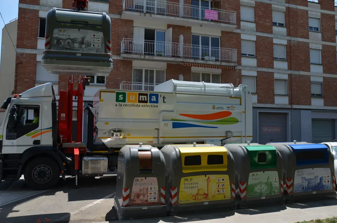 Camió de recollida a Mollerussa. Foto: Ajuntament de Mollerussa