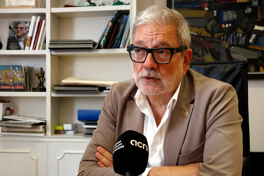 L'alcalde de Lleida, Fèlix Larrosa, durant l'entrevista amb l'Agència Catalana de Notícies. Foto: ACN