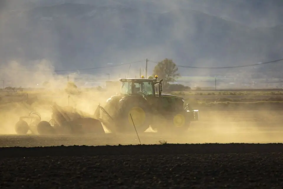 Una decisi&oacute; perqu&egrave; les noves generacions puguin viure del camp amb futur i dignitat. Foto: Generalitat de Catalunya