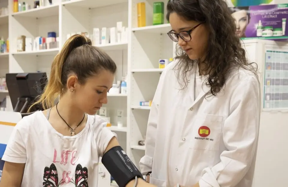 El nou model contribueix a reduir desigualtats i afavorir una escolaritzaci&oacute; m&eacute;s normalitzada de l&rsquo;alumnat amb necessitats complexes de salut. Foto: Departament d'Educaci&oacute; i FP
