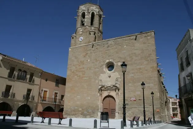 Imatge de l'església de Santa Maria de Linyola.