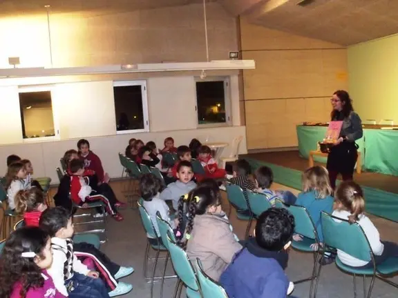 Hora del conte a la biblioteca Marquès d'Olivart