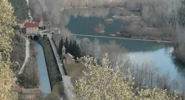 Imatge del naixement del Canal, Casa de Comportes a Pons.