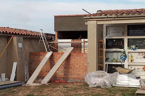 L'any passat es van construir uns lavabos al cementiri