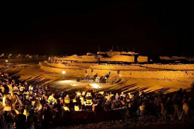La fortalesa acull concerts musicals durant algunes nits d'estiu