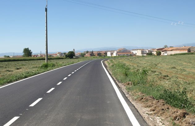 Imatge del tram restaurat de la carretera de Vila-sana a Golmés.