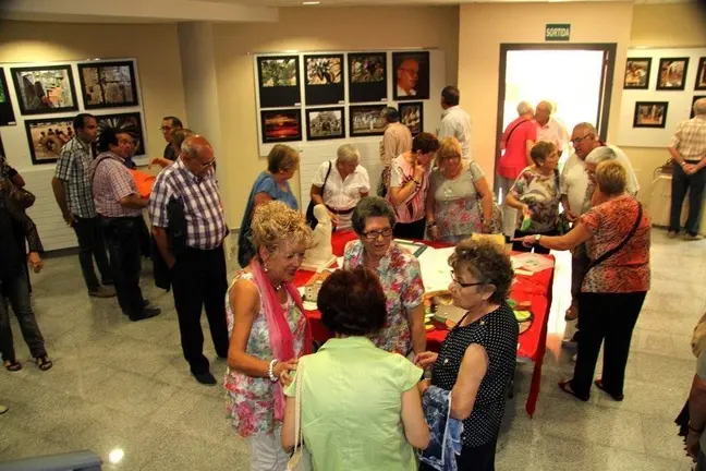 Amics i familiars dels participants van acompanyar-los en l'acte