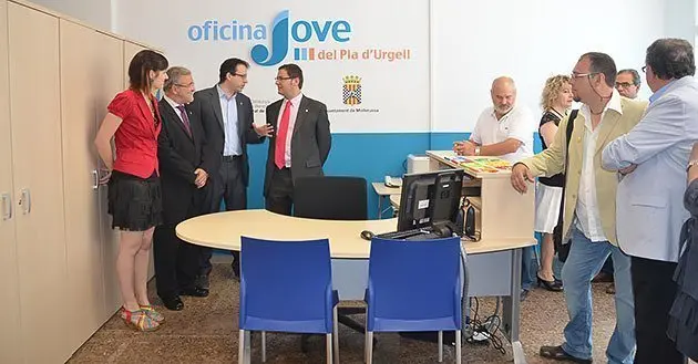 Marc Solsona va inaugurar les noves dependències de l'Oficina Jove del Pla d'Urgell.