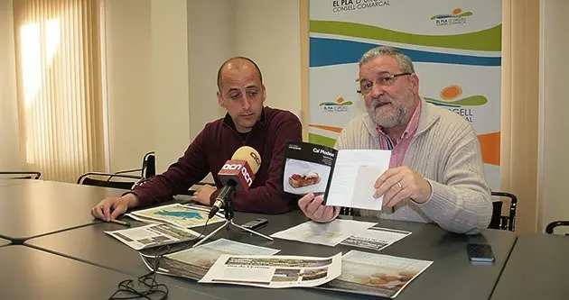 El tècnic Toni Costa i el president Francesc Fabregat presenten les activitats del Dia de l'Estany.