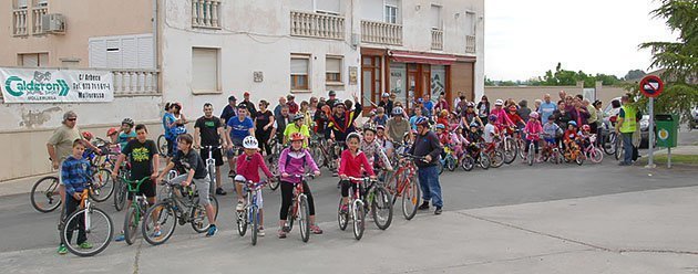 Els veïns de Sidamon es van bolcar en la 24a edició d la Bicicletada Popular.
