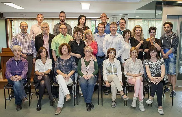 Els professionals que van assistir a la presentació de la nova imatge de l'Associació de Fotògrafs.