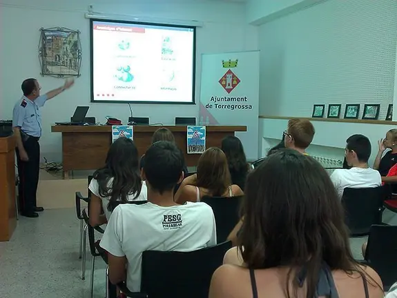 Els Mossos d'Esquadra van participar en les xerrades de Torregrossa i de Sidamon.
