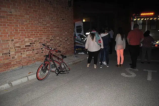 Estat en el qual va quedar la bicicleta del jove atropellat al Palau d'Anglesola.