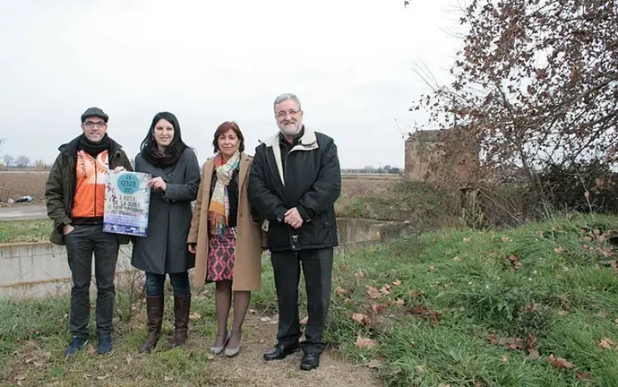 Tutusaus, Baron, Meseguer i Fabregat a la banqueta del Canal al Palau d'Anglesol.