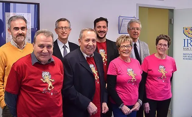 Acte de lliurament del donatiu de Vi per Vida a l'IRB de Barcelona.