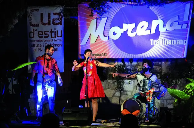 El Cocert del grup Morena amb el concert Tradipatxanga clausuren el Cua d'Estiu de Fondarella