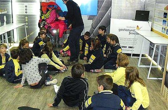 Alumnes de l’Escola Albirka visiten Energytruck