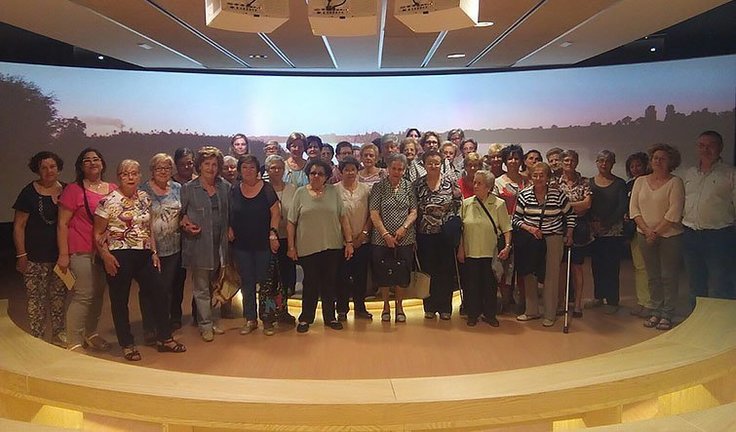 Associacio de dones del Palau d'anglesola visiten el CIM interior