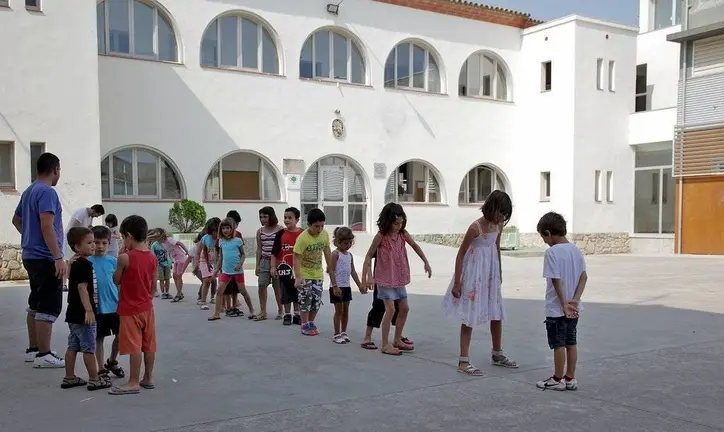 Imatge de les activitats en l'escola Francesc Arenes de Golmés 1
