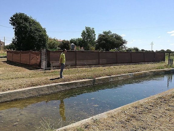 L'alcalde d'Agramunt Bernat Solé en les instal·lacions de la xarxa d'aigua 1