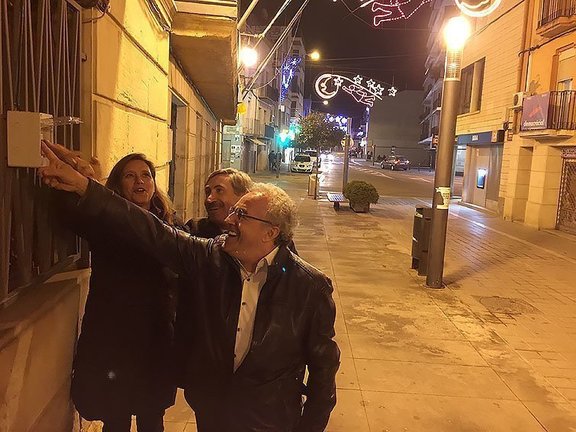 Vilalta, Alturo i Mir encenent les llums de Nadal de les Borges, en representació de tota Catalunya interior bona