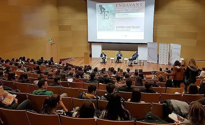 La jornada Endavant de GLOBALleida reuneix a prop de 400 joves 1 inteior
