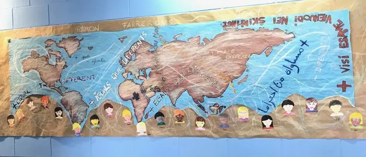 Mural realitzat pels alumnes de l'escola Ramon Farrerons de Bell-lloc