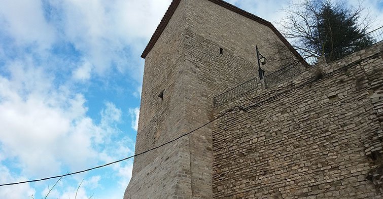 La Torre del Castell de Vergós Guerrejat després de la restauració