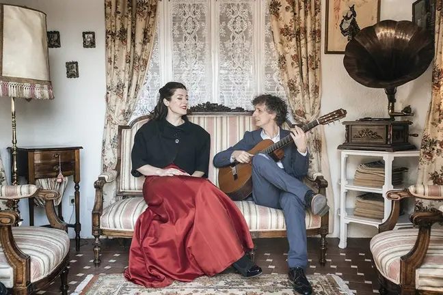 La soprano Maria Hinojosa Montenegro i el músic Eduard Iniesta, protagonistes d'Oleoterra