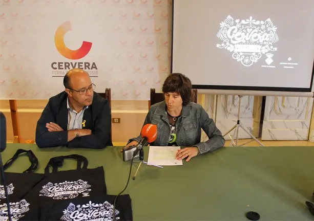 Ramon Royes, i la regidora de Promoció Econòmica, Ainhoa Barrionuevo 1