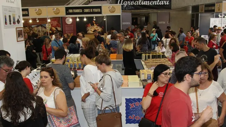 Expositors en la Fira del Torró d'Agramunt 2