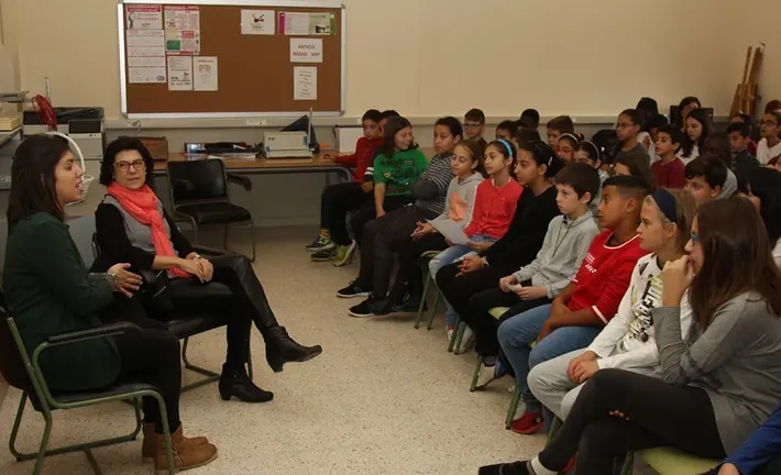 Olga Martín visita l'escola Mestre Ignasi Peraire