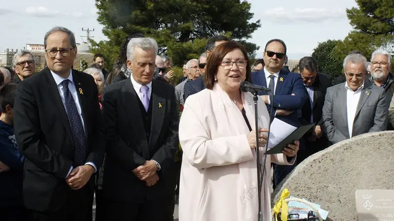 Imatge de l'acte d'inauguració de la plaça 1 d'Octubre de Bellaguarda.